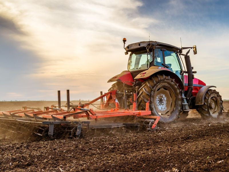 Cilindri idraulici in attrezzature agricole e agricole