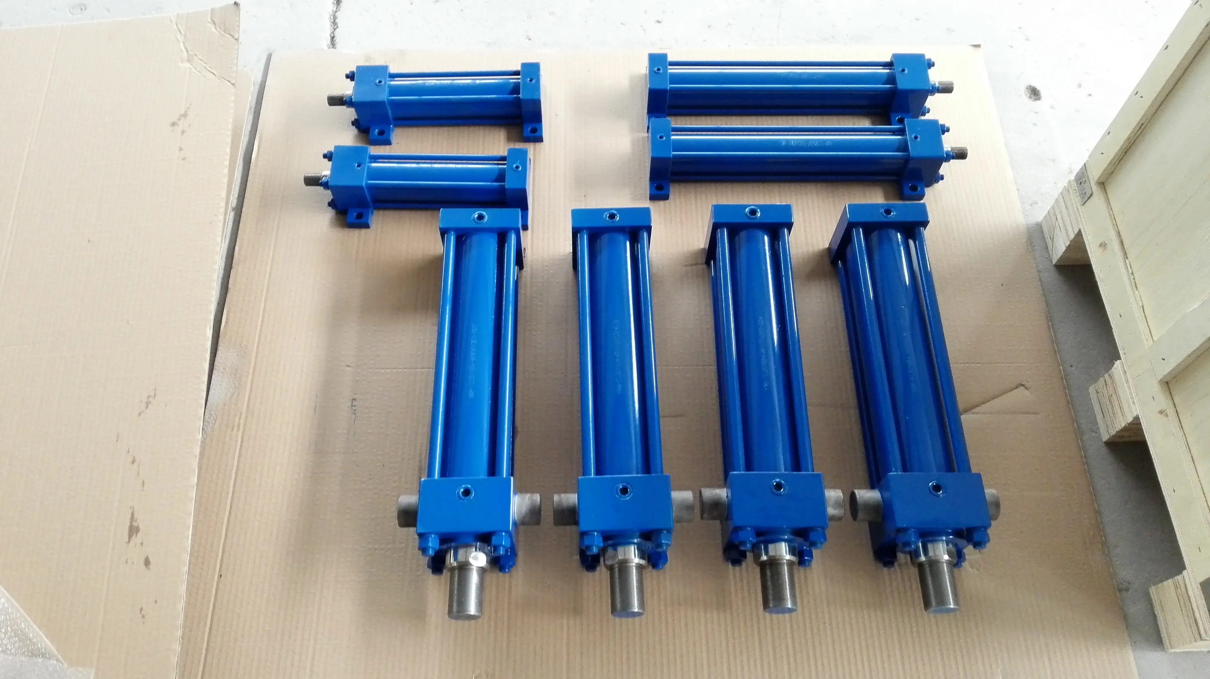 four-tie-rod hydraulic cylinder